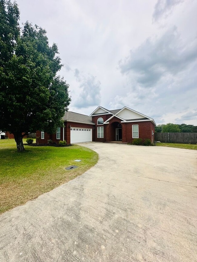 Building Photo - 709 Loudon Hill Dr