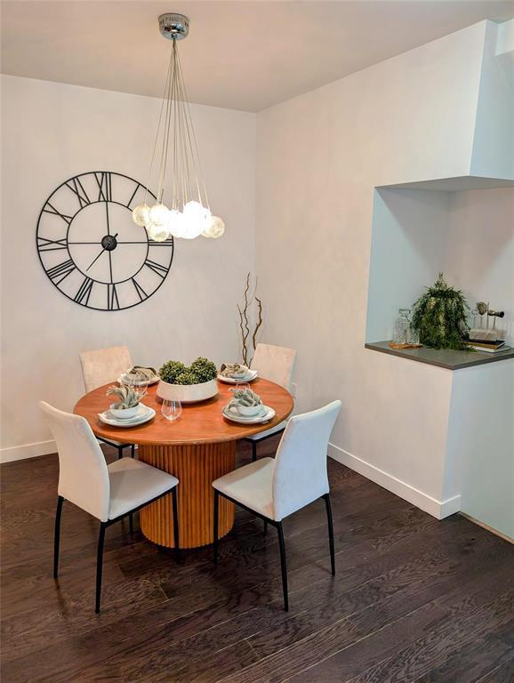 Photo du bâtiment - 645 Kingsbury Ave