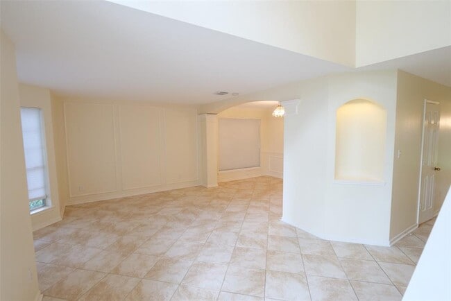 Building Photo - 23822 Hopewell Dr