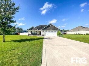 Building Photo - 203 Carew Dr