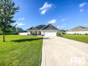 Building Photo - 203 Carew Dr