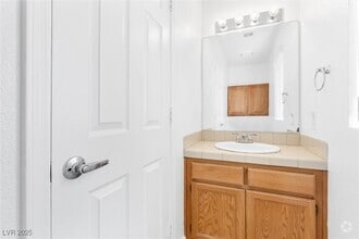Building Photo - 1444 Country Hollow Dr