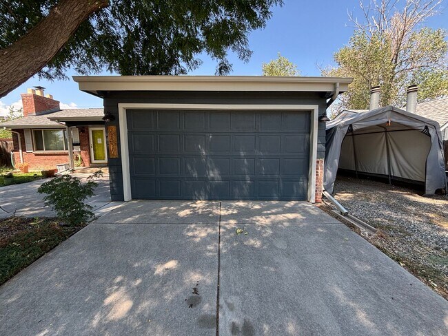 Building Photo - Beautiful 3-Bedroom Home in Arvada – Spaci...