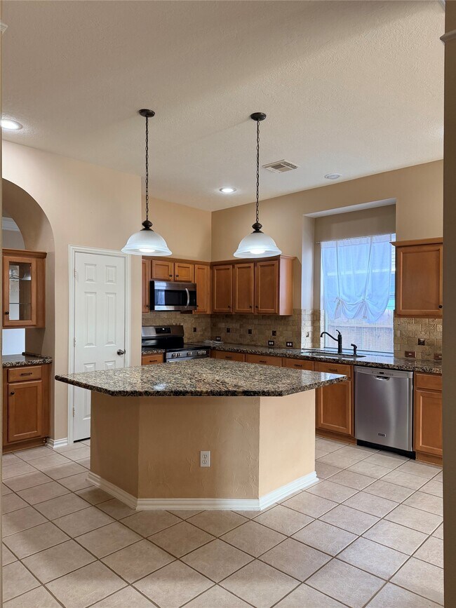 Building Photo - 18823 Brighton Trail Ln