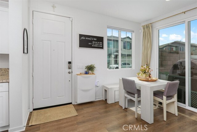 Foto del edificio - 32600 Manhattan Ave