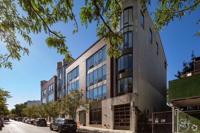 Foto del edificio - 200 16th St