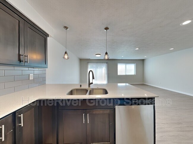Foto del edificio - 617 S Chronicle Rd