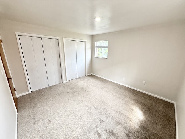 Building Photo - 775-779 Chestnut Ridge Rd