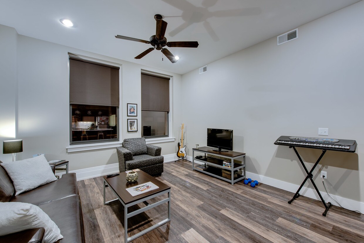 34 W Federal St, Youngstown, OH 44510 Apartments in Youngstown, OH