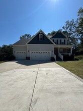 Building Photo - 603 Tanglewood Dr