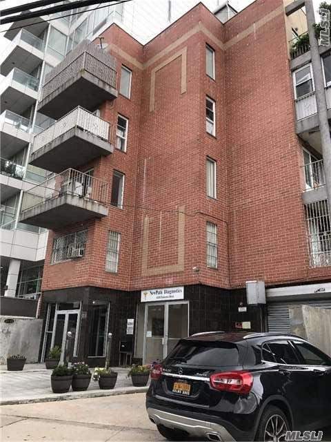 Building Photo - 42-11 Parsons Blvd