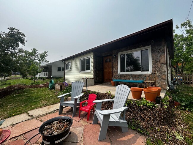 Foto del edificio - $0 DEPOSIT OPTION. Quaint 2 Bed, 1 Bath Ra...