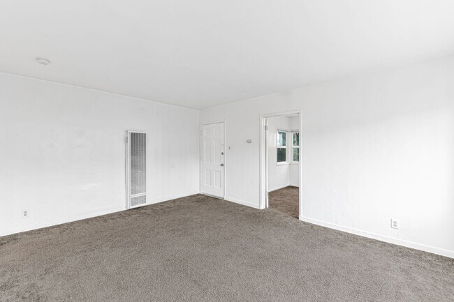 Foto del edificio - 530 W 9th St