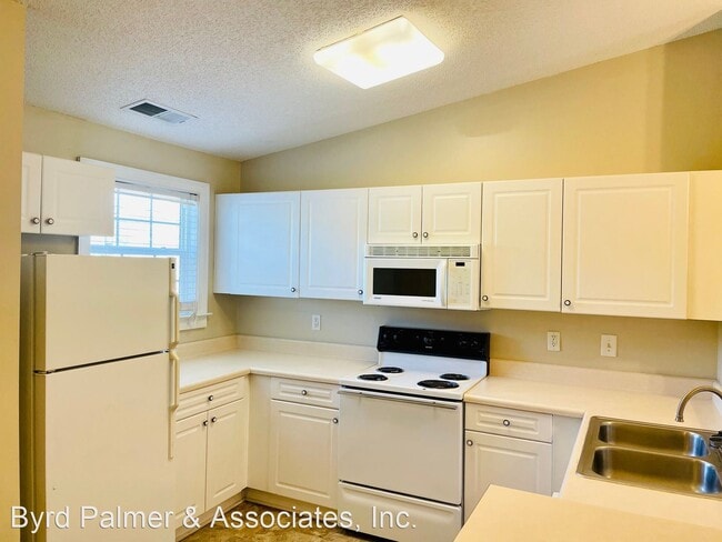 Building Photo - 6010 Dick Pond Rd