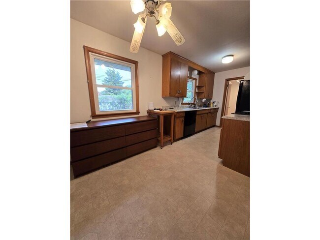 Foto del edificio - 3209 Welcome Ave N