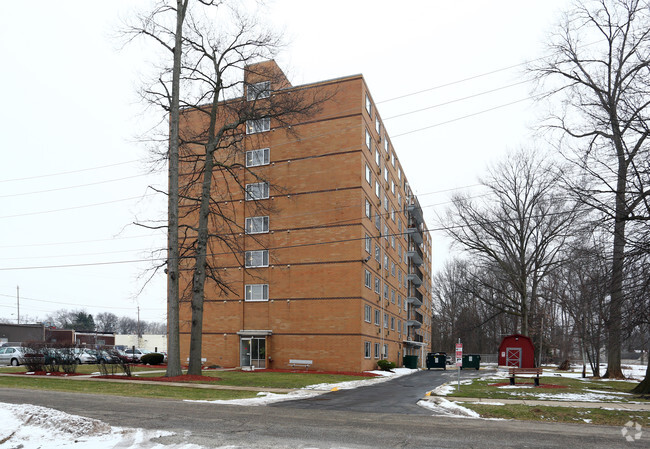 Side Entrances - Waterstone Place Apartments