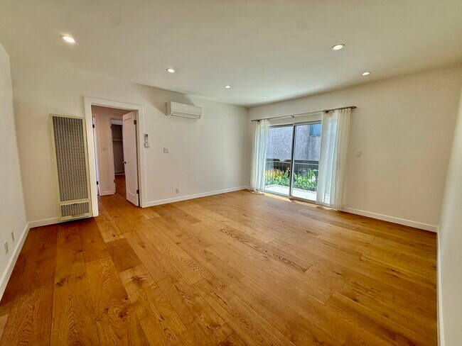 Foto del edificio - 515 Pier Ave