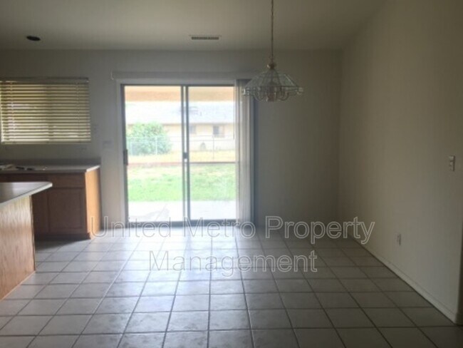 Building Photo - 7705 E Las Palmas Dr