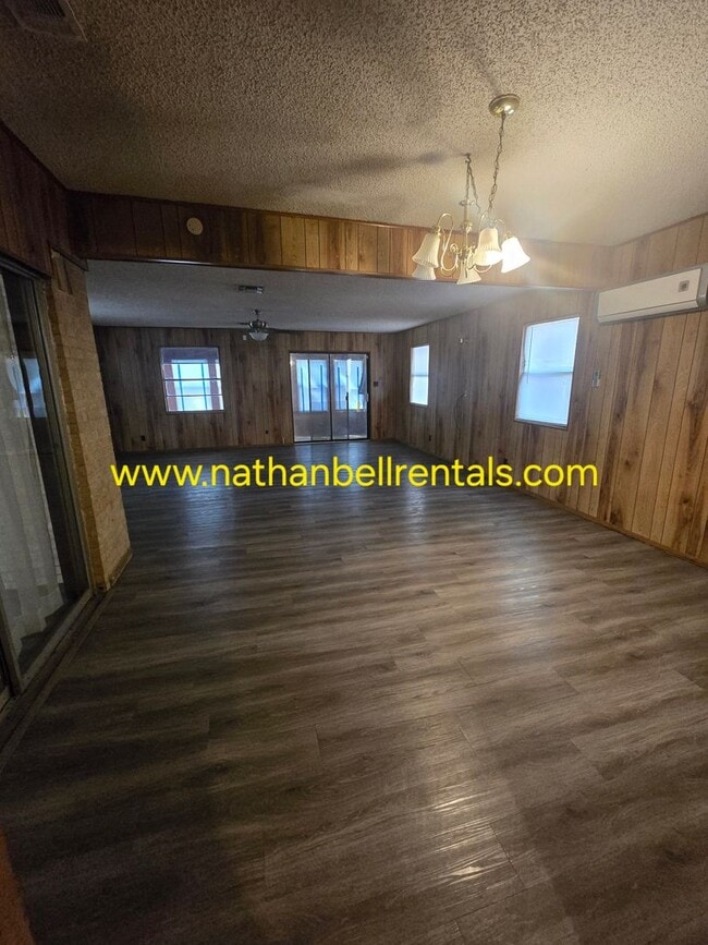 Foto del edificio - 3 bedroom/2 bath Home