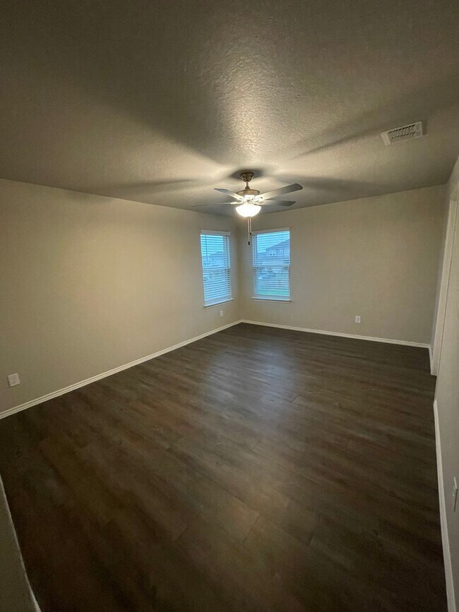 Building Photo - *Pre-leasing* Four Bedroom | Two and a Hal...