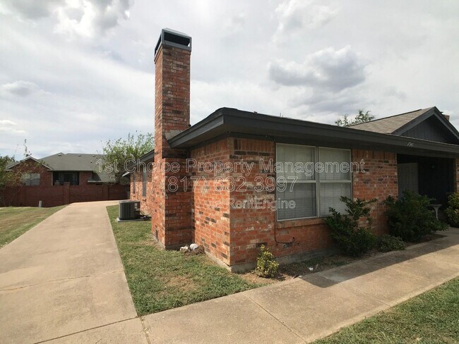 Foto del edificio - 7041 Crosstimbers Ln