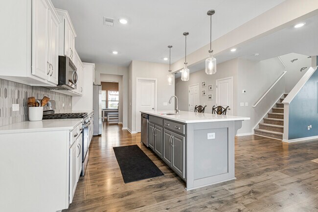 Building Photo - 514 Purple Finch Rd
