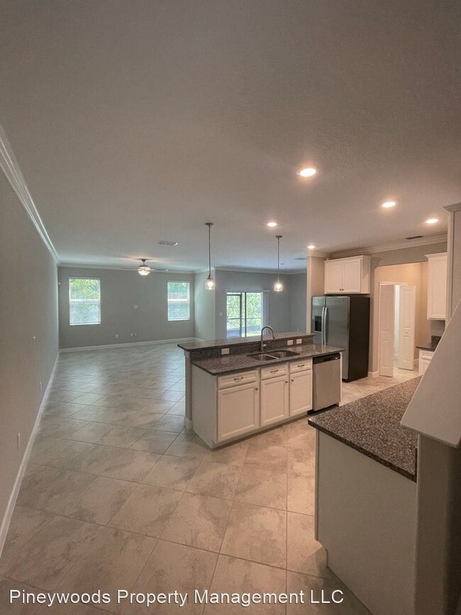 Building Photo - 3 br, 2.5 bath House - 23276 Willow Glen Way