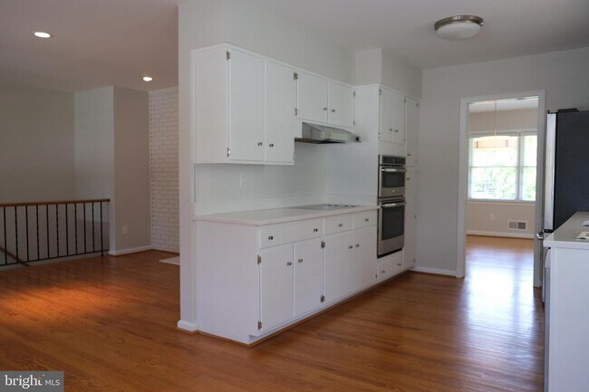 Building Photo - 1825 Briar Ridge Ct