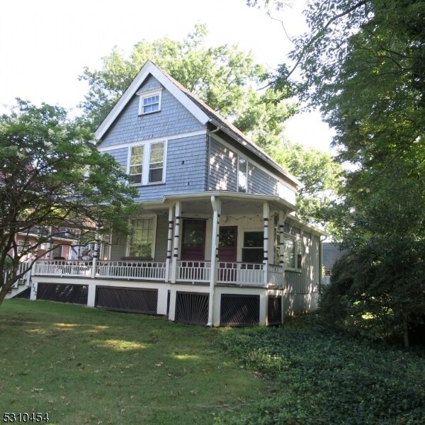 Building Photo - 533 Boulevard