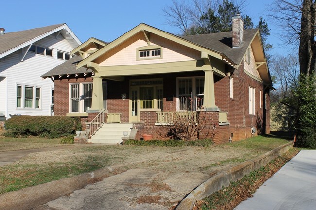Photo - 764 Meridian St