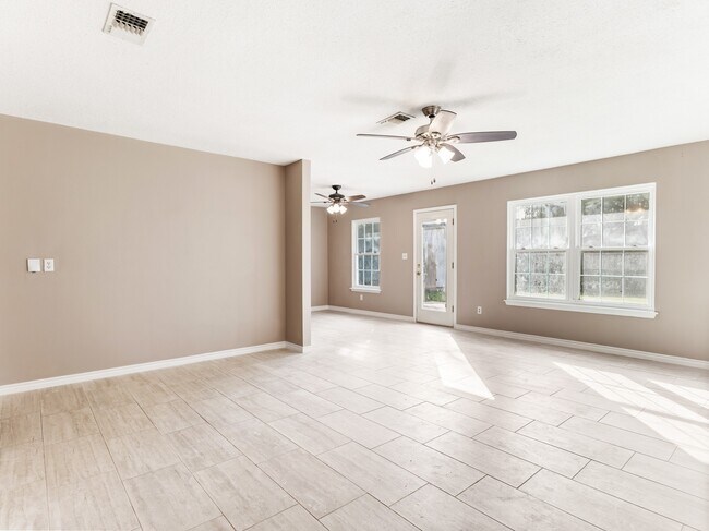 Foto del edificio - 2208 Gontier Dr