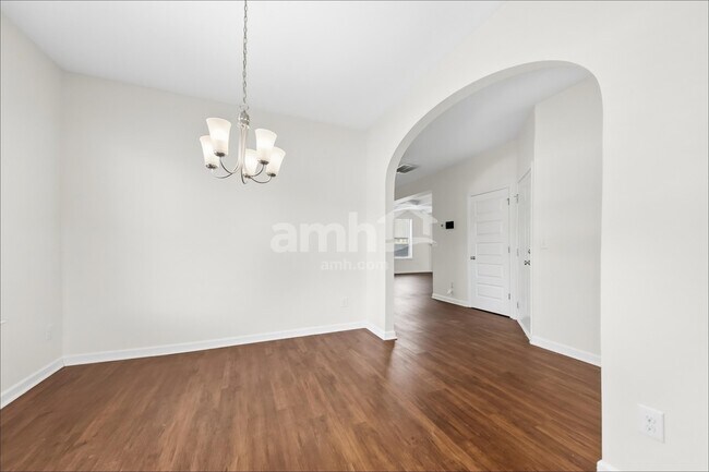 Foto del edificio - 540 Harmony Way