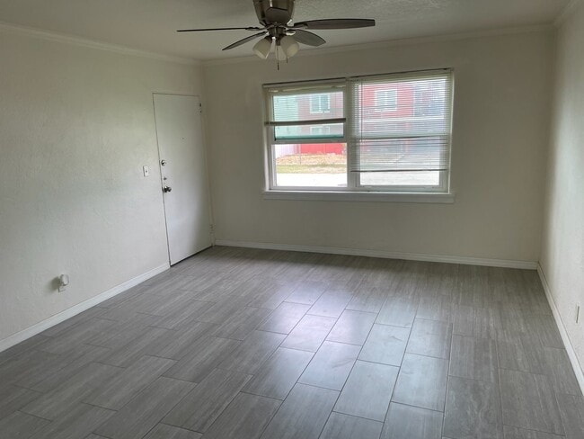 Building Photo - 616 Riverview Blvd