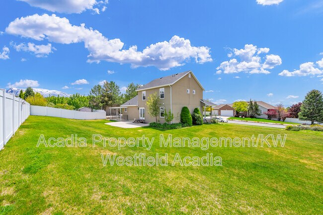 Building Photo - 25 E 2250 N