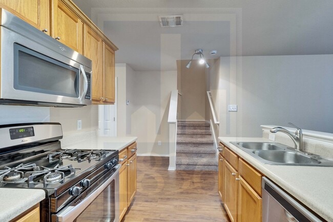 Foto del edificio - 2311 Bluffstone Dr