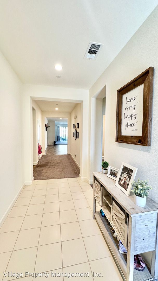 Building Photo - 3 br, 2.5 bath House - 4732 Panache Drive