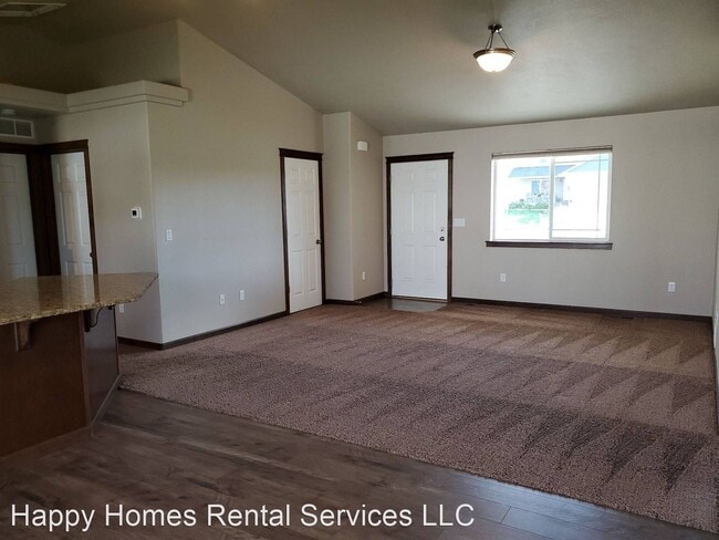 Building Photo - 3 br, 2 bath House - 6551 W. Covenant St.