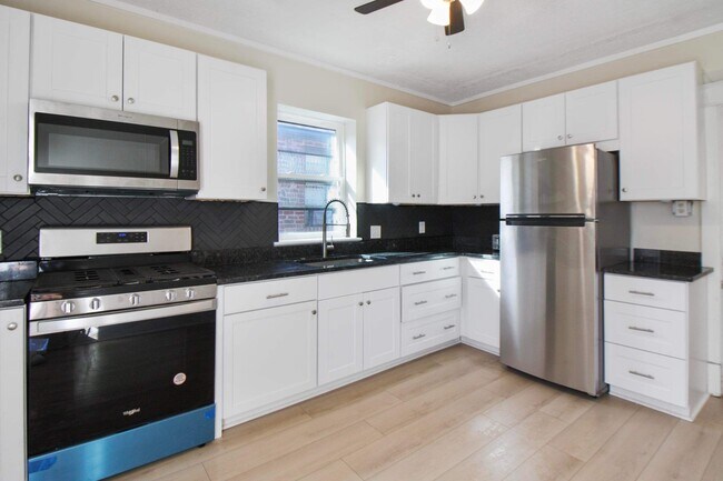 Foto del edificio - 7104 Tulane Ave