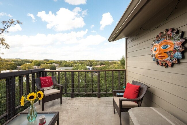 Foto del edificio - 2205 Spring Creek Dr