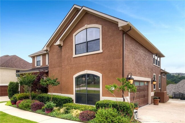 Building Photo - 107 Hensley Dr