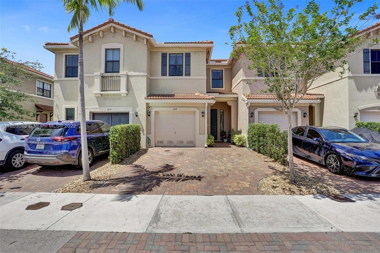 Primary Photo - 1055 NW 33rd Manor