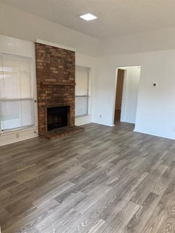 Foto del edificio - 4421 Tall Meadow Ln