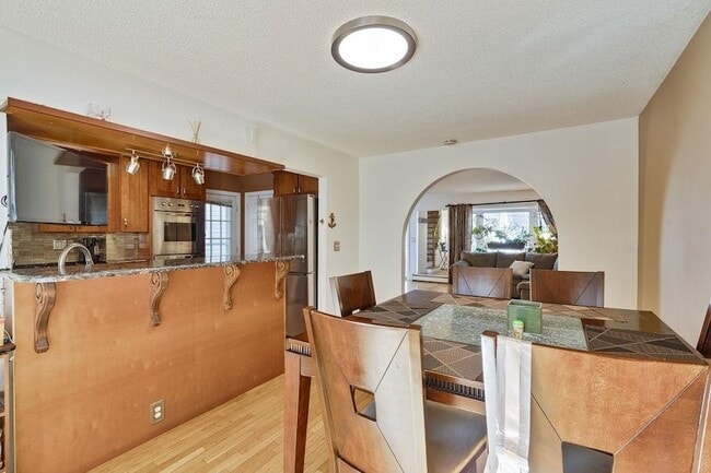 Photo - 3508 Givernaud Terrace House