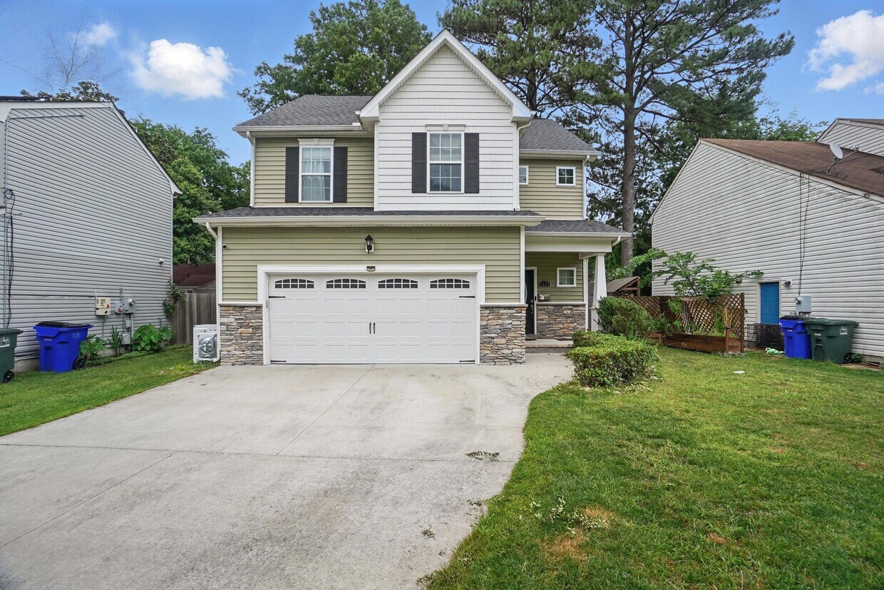 Primary Photo - 1524 McNeal Ave