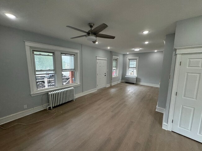 Photo - Coates House