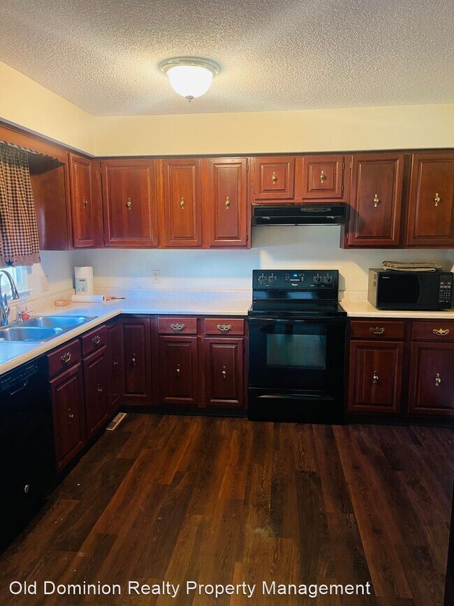 Foto del edificio - 3 br, 2 bath House - 4006 Nutmeg Court
