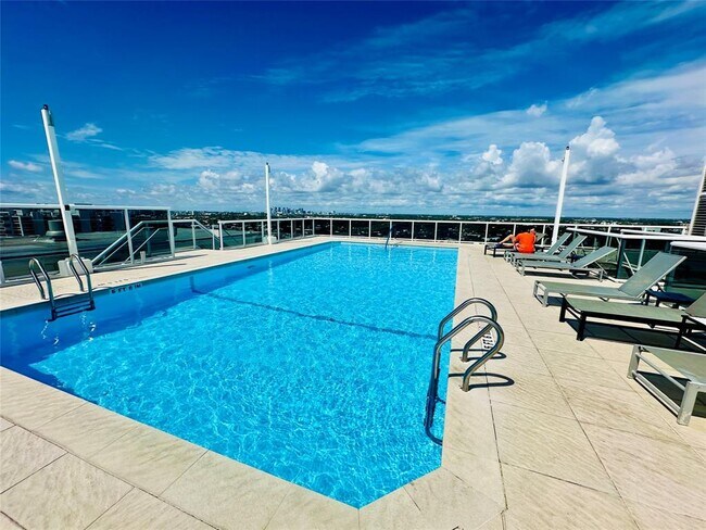 Foto del edificio - 2841 N Ocean Blvd