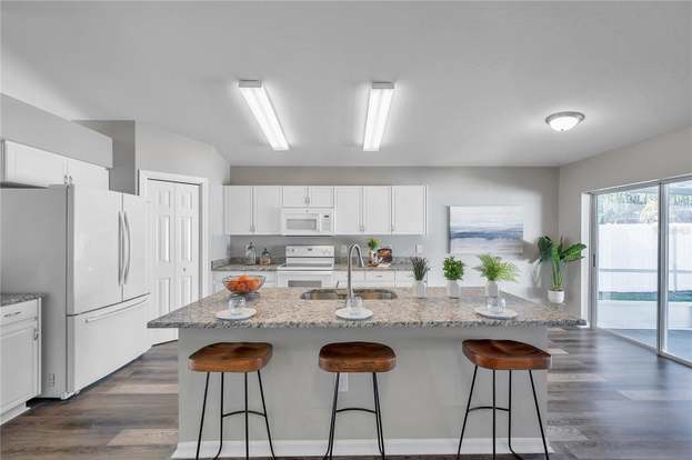 Foto del edificio - 22833 Richardson Ln