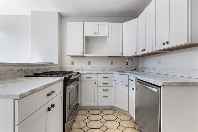 Foto del edificio - 149 Cottage St