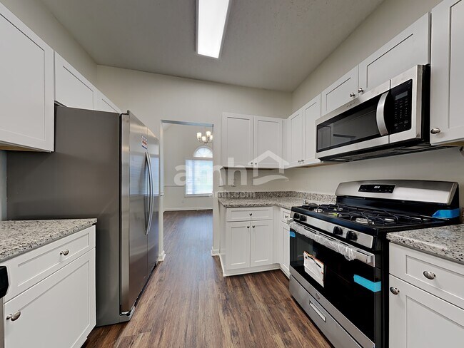 Foto del edificio - 378 Moreland Cir